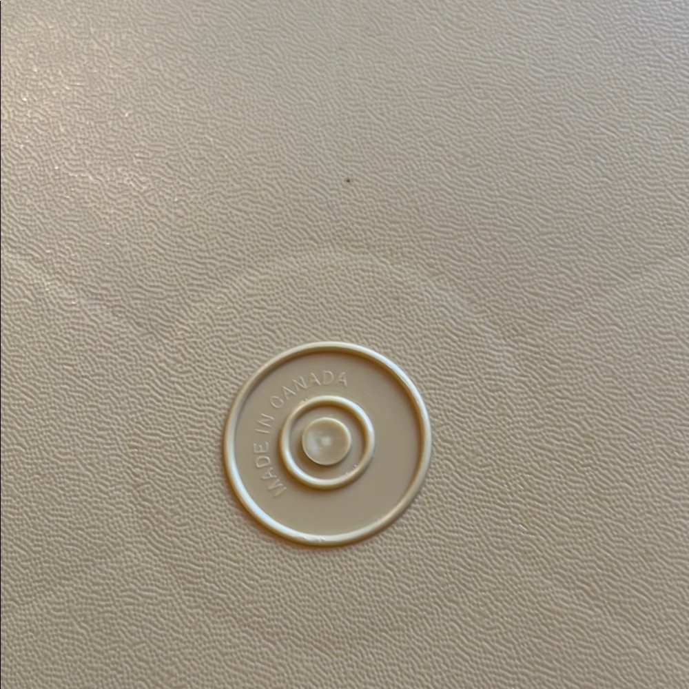Tupperware Yellow Sectioned Tray - Picture 3 of 6